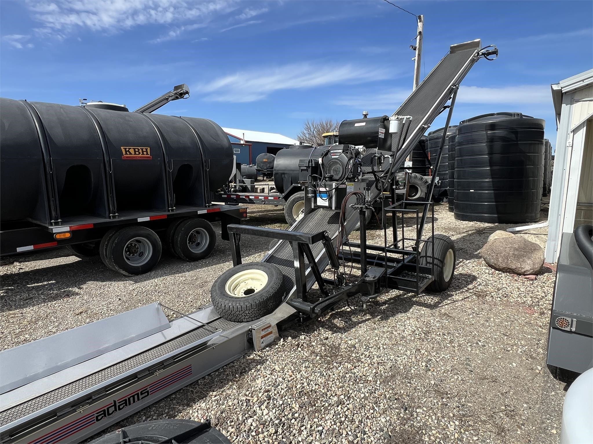 Adams FL-24 Equipment Image0