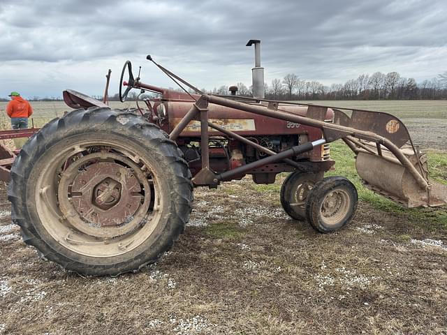 Image of Farmall 350 equipment image 1