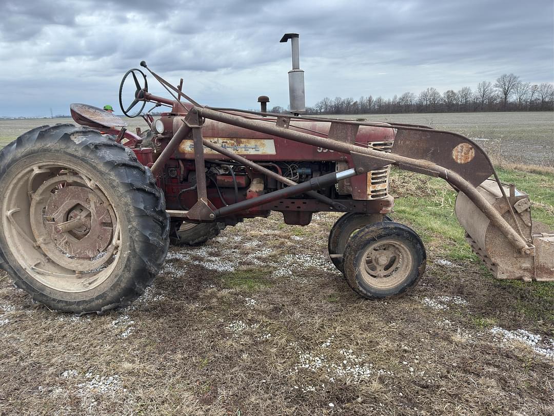 Image of Farmall 350 Primary image