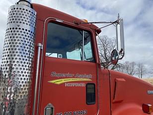 Main image Kenworth T800 36