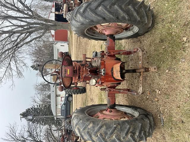 Image of Farmall MD equipment image 3