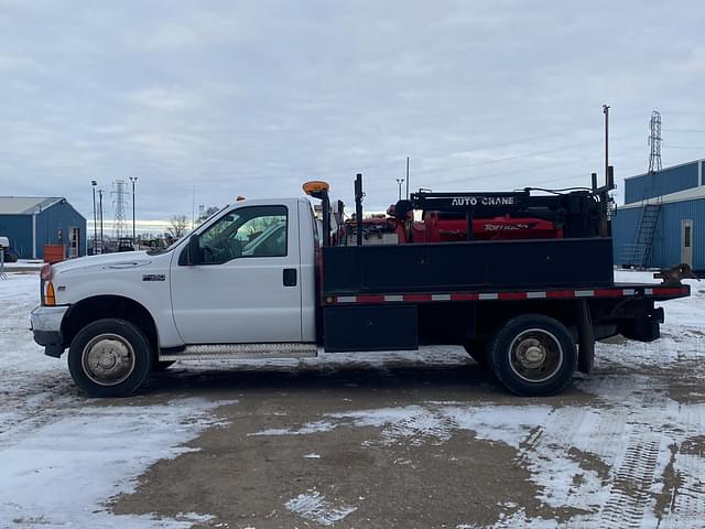 Image of Ford F-450 equipment image 4