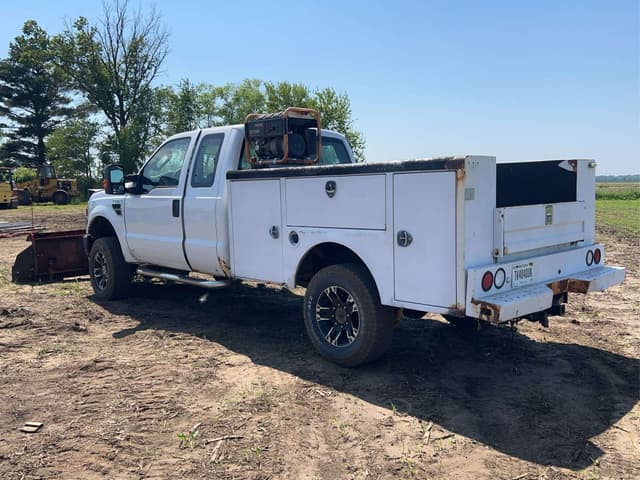 Image of Ford F-250 equipment image 4