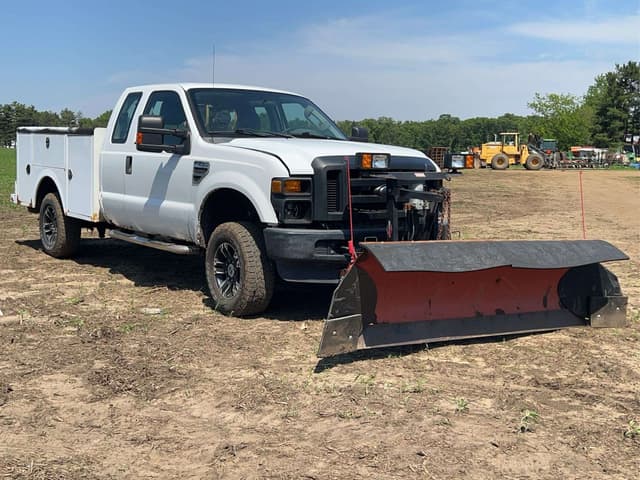 Image of Ford F-250 equipment image 1
