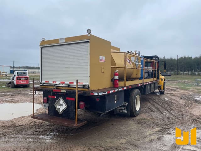 Image of International 4300 SBA equipment image 4