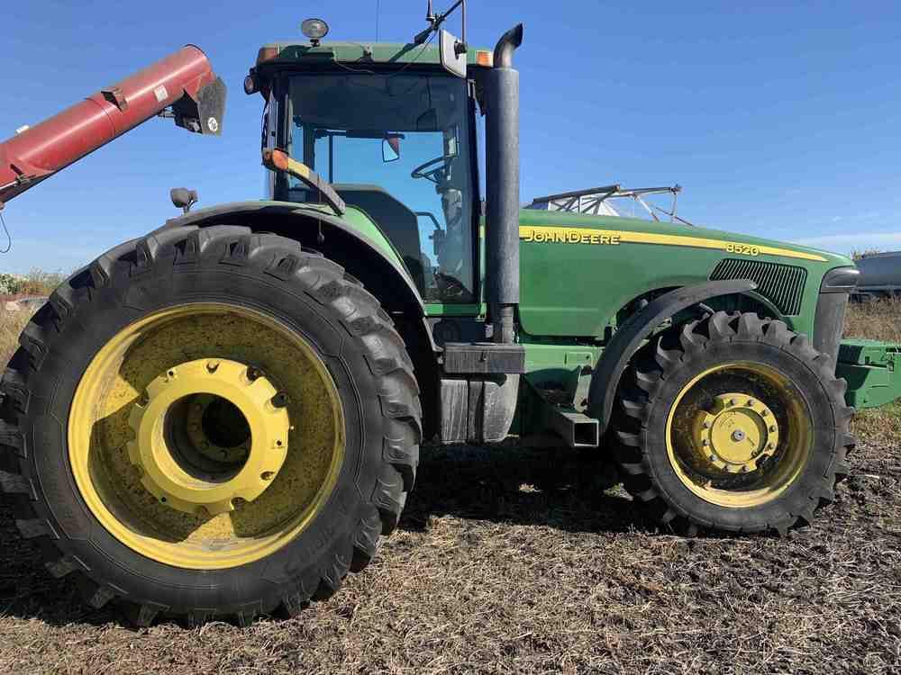 Main image John Deere 8520