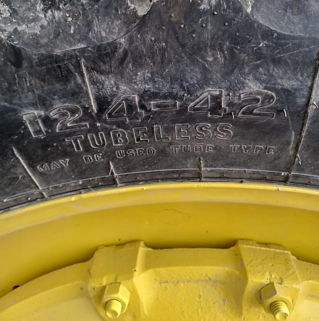 Image of John Deere 4240 equipment image 4