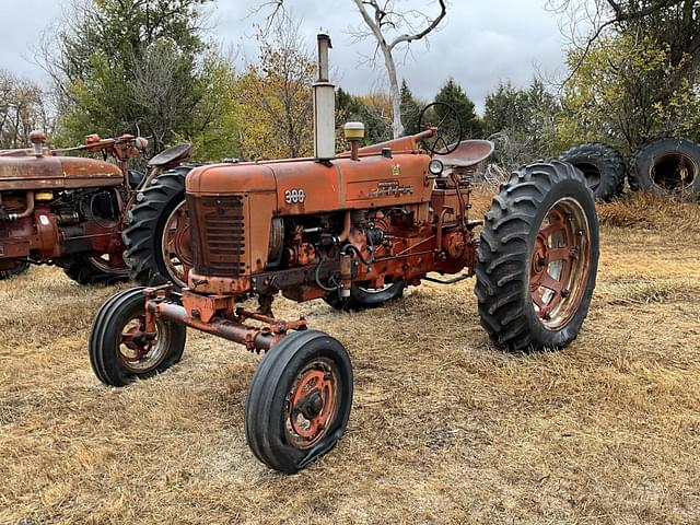 Image of Farmall 300 equipment image 2