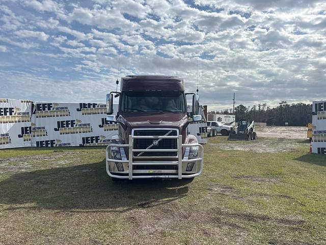 Image of Volvo VNL equipment image 1