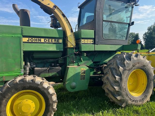 Image of John Deere 5820 equipment image 3