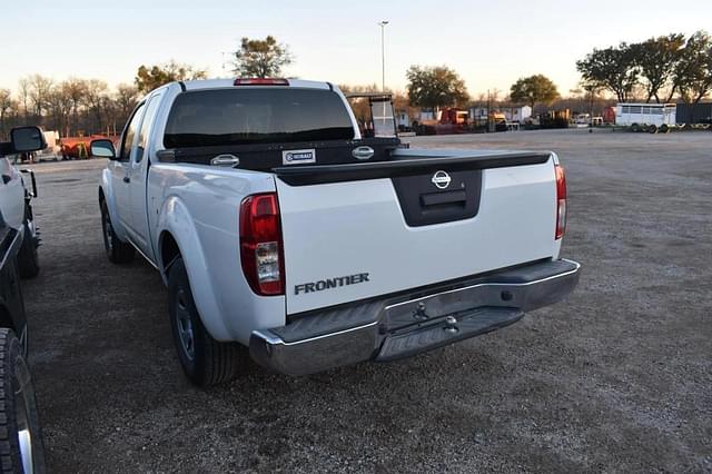 Image of Nissan Frontier equipment image 3