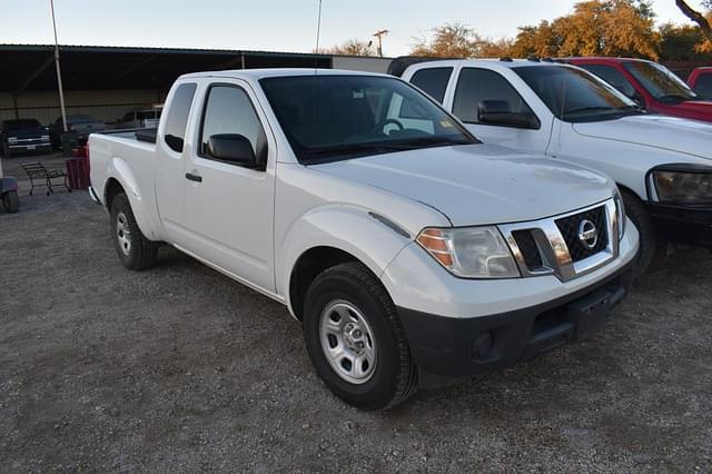 Image of Nissan Frontier equipment image 1