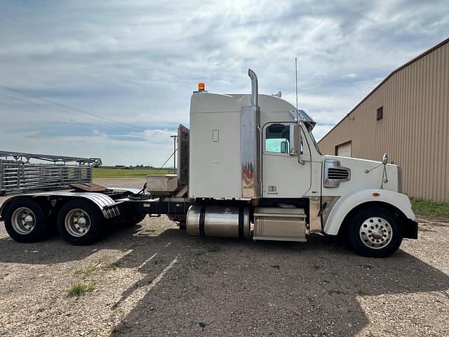 Image of Freightliner Coronado equipment image 3