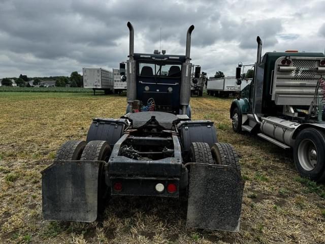 Image of Peterbilt 378 equipment image 2