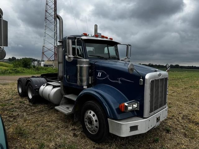 Image of Peterbilt 378 equipment image 4