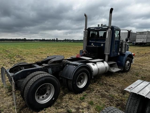 Image of Peterbilt 378 equipment image 3