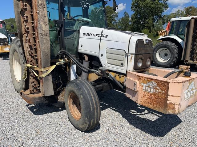 Image of Massey Ferguson 5455 equipment image 4
