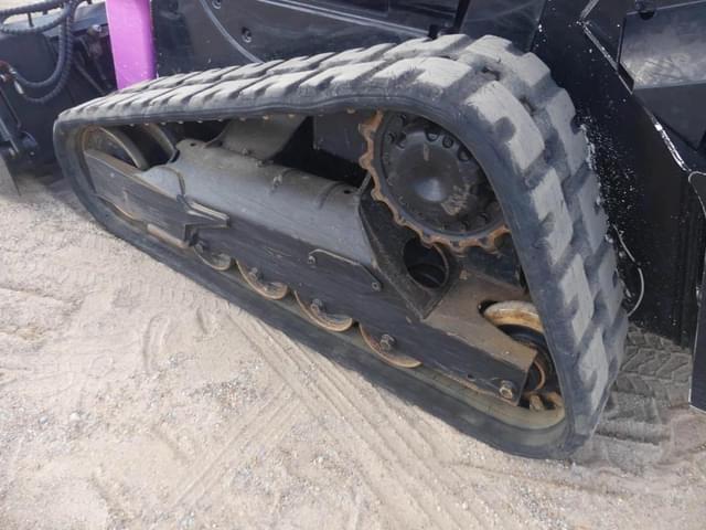 Image of Bobcat T64 equipment image 4