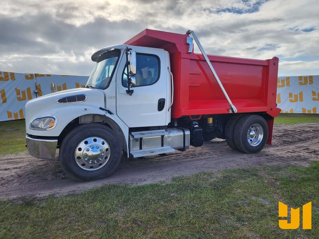 Image of Freightliner M2 Primary image