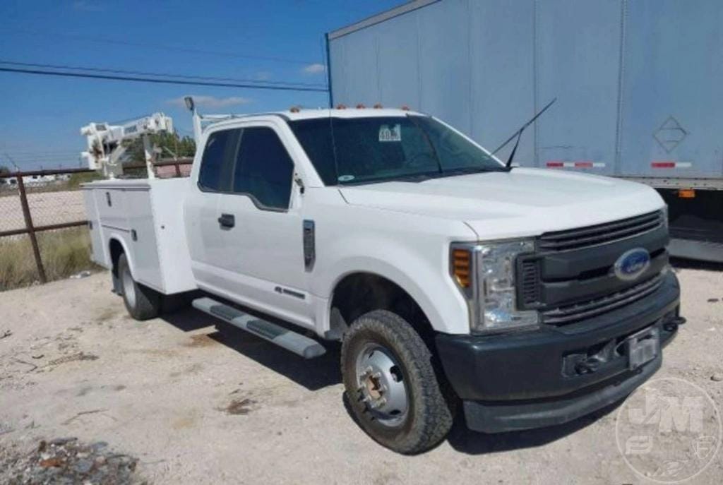 2019 Ford F-350 Equipment Image0
