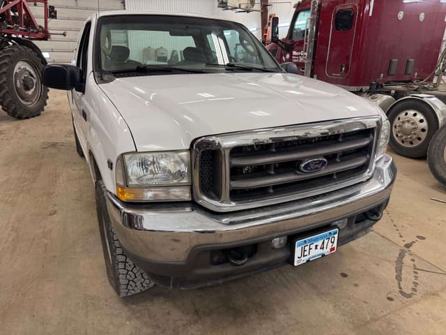 Image of Ford F-250 equipment image 3