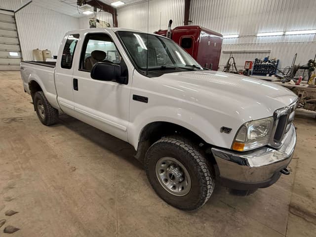 Image of Ford F-250 equipment image 4