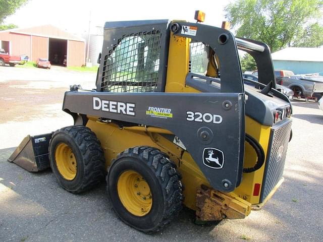 Image of John Deere 320D equipment image 4
