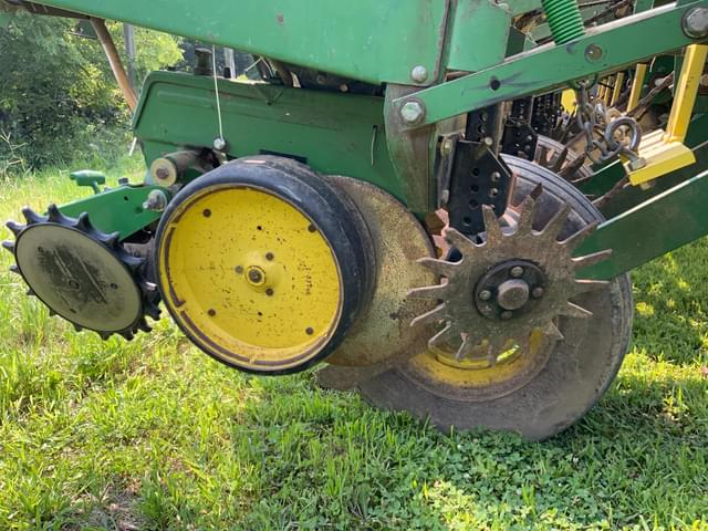 Image of John Deere 7000 equipment image 4
