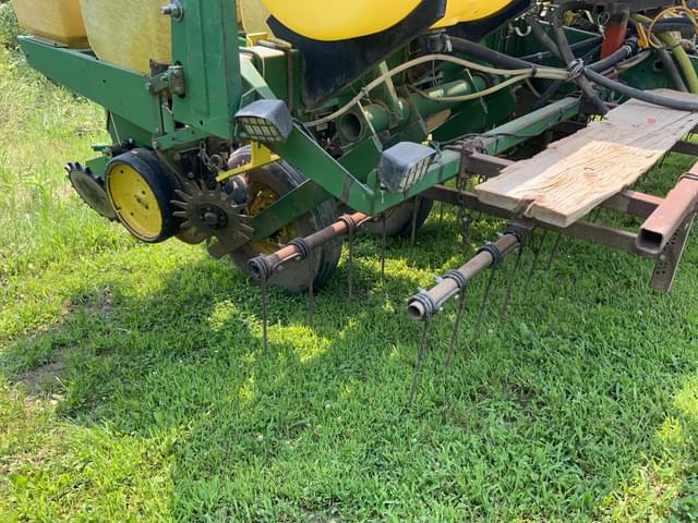 Image of John Deere 7000 equipment image 3