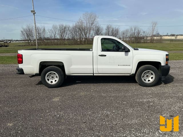 Image of Chevrolet 1500 equipment image 4