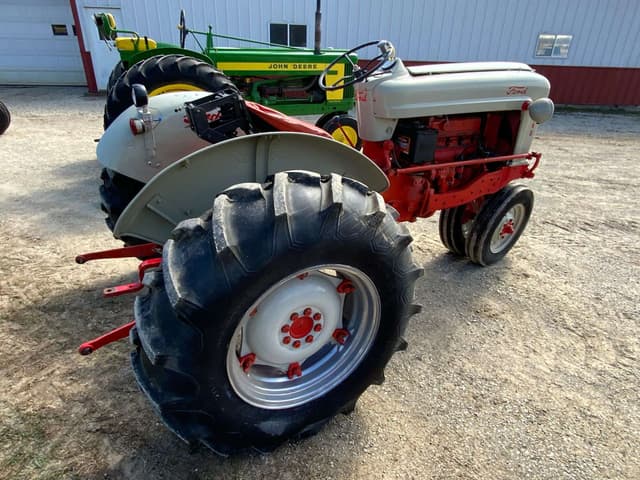 Image of Ford 740 equipment image 4