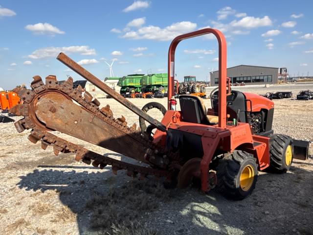 Image of Ditch Witch RT40 equipment image 2