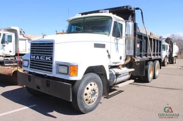 Main image Mack CH613