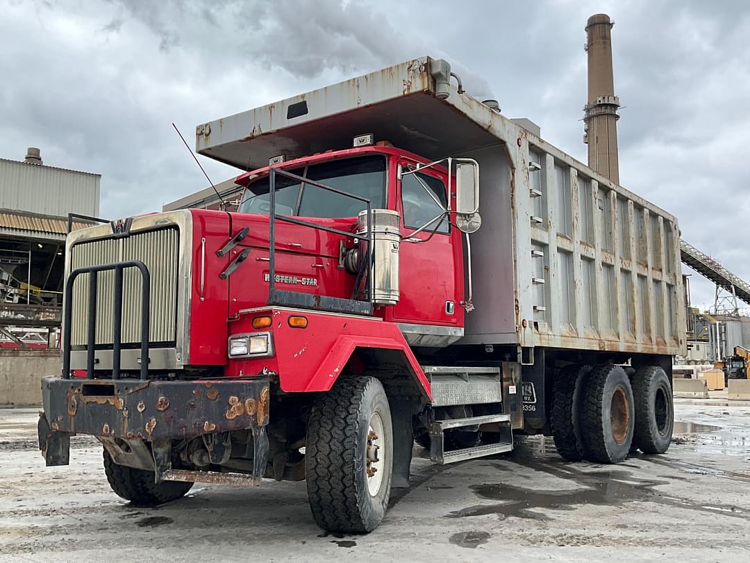 Image of Western Star 4900 SA Primary image