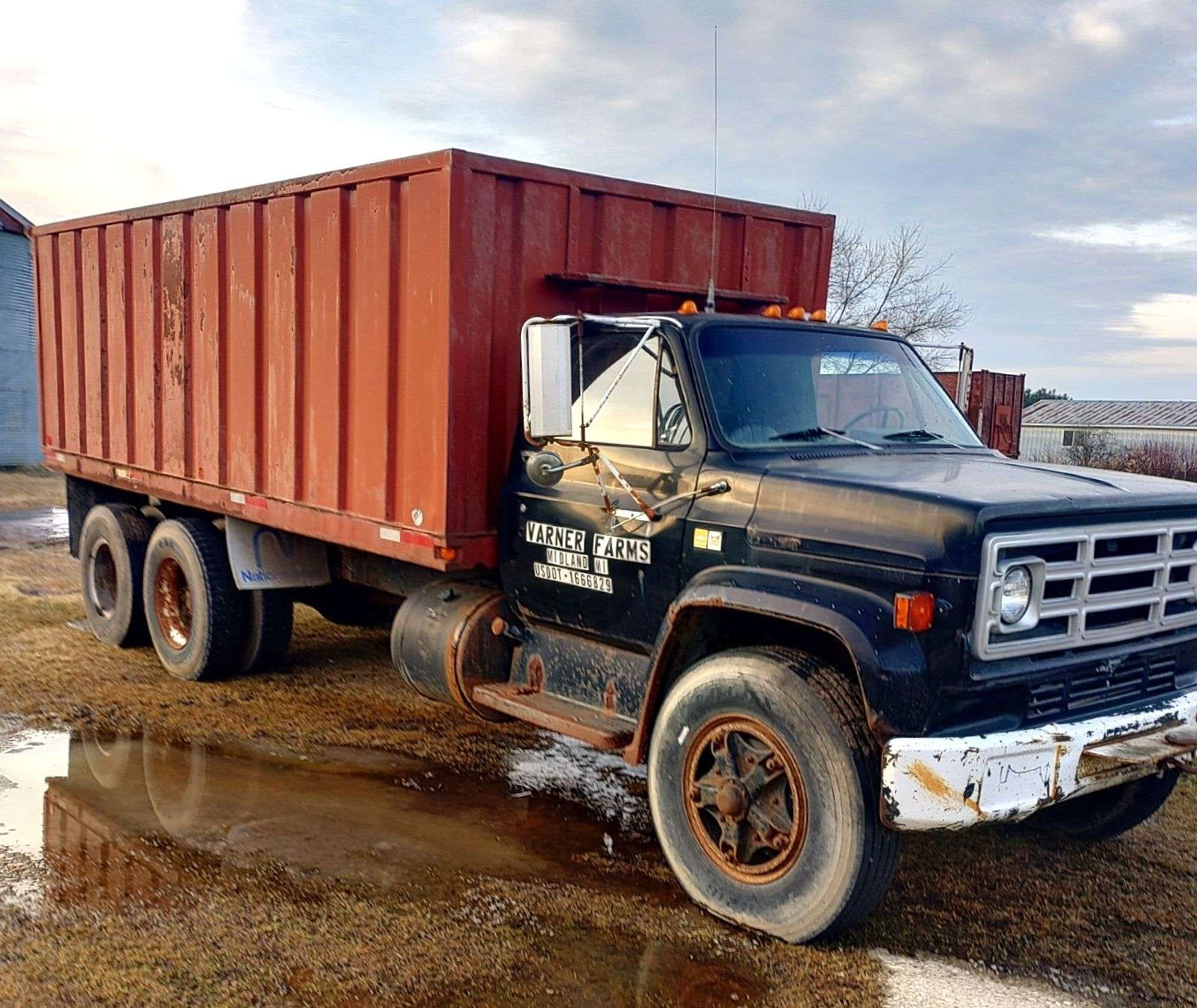 1981 Chevrolet C70 Equipment Image0