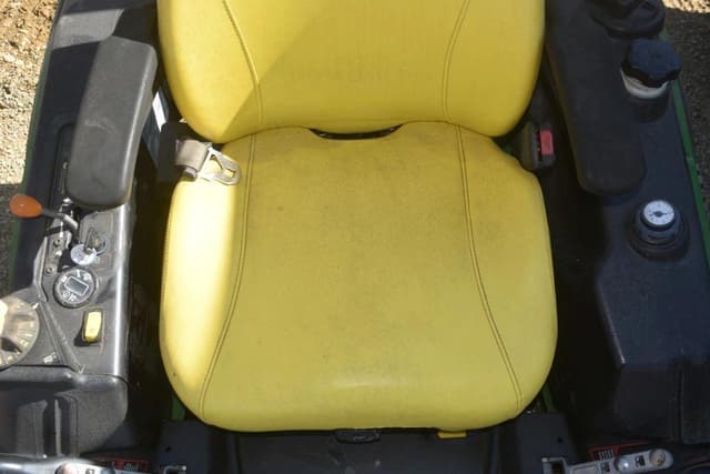 Image of John Deere Z930M equipment image 4