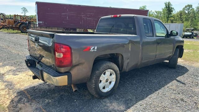 Image of Chevrolet 1500 equipment image 4