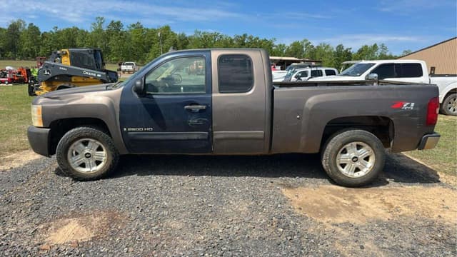 Image of Chevrolet 1500 equipment image 1