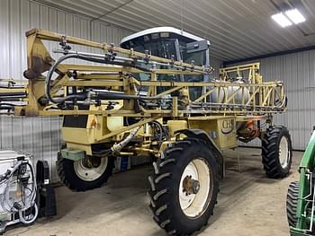 Ag-Chem RoGator 664 Equipment Image0