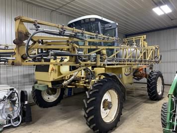 Main image Ag-Chem RoGator 664
