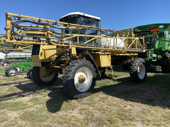 Main image Ag-Chem RoGator 664