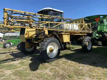 Main image Ag-Chem RoGator 664