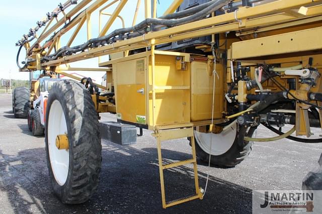 Image of Ag-Chem RoGator 844 equipment image 4