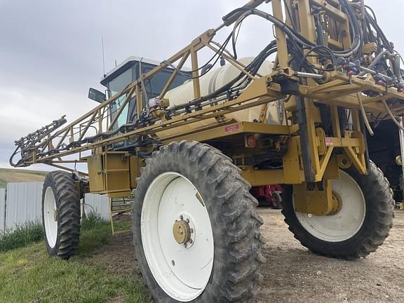 Image of Ag-Chem RoGator 854 Primary image