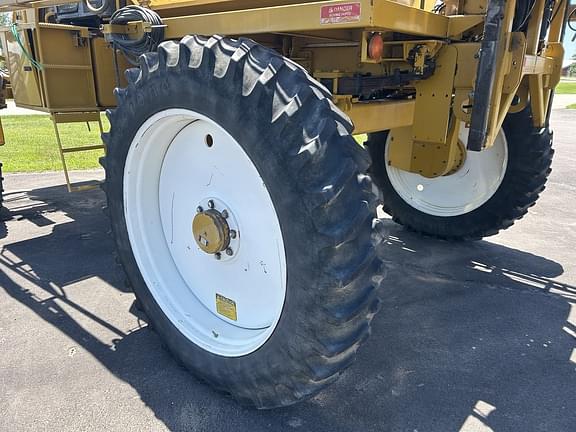 Image of Ag-Chem RoGator 854 equipment image 4