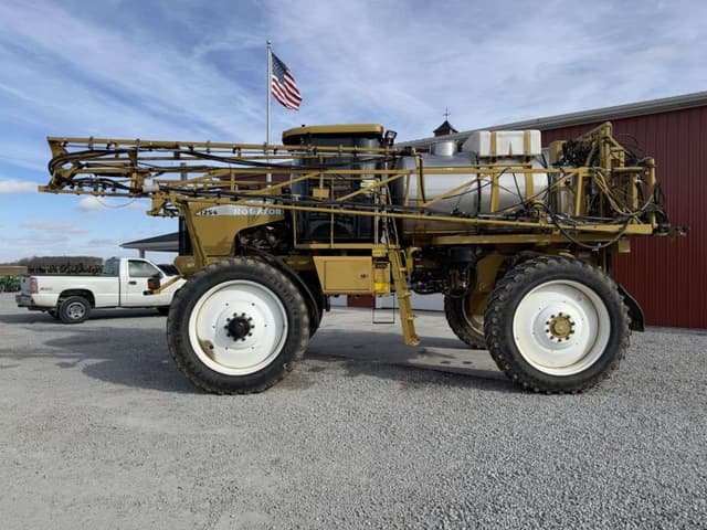 Image of Ag-Chem RoGator 1254 equipment image 1