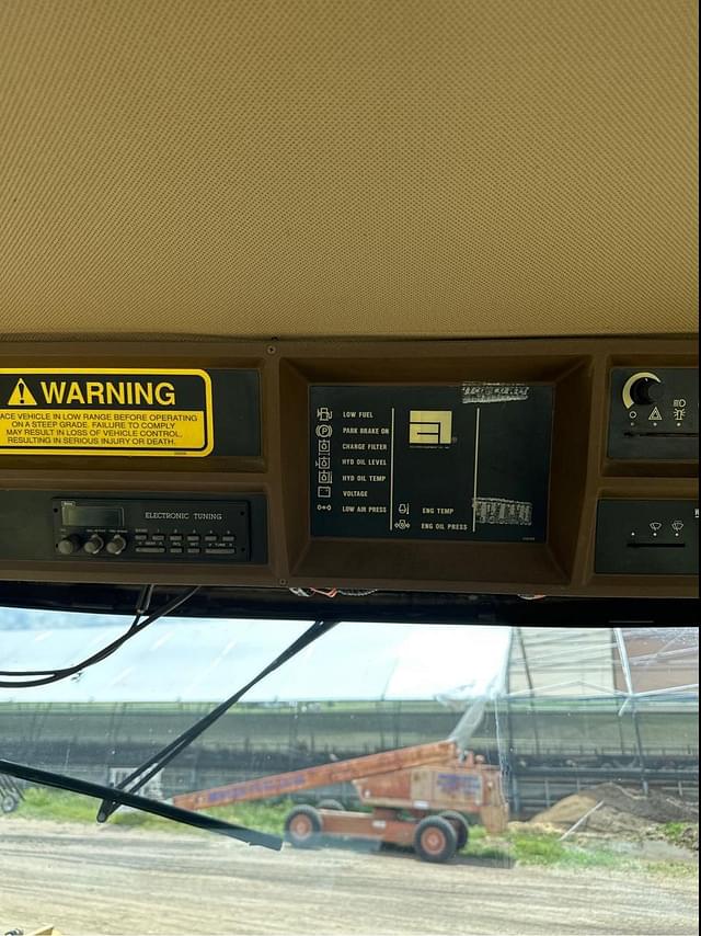 Image of Ag-Chem RoGator 844 equipment image 2