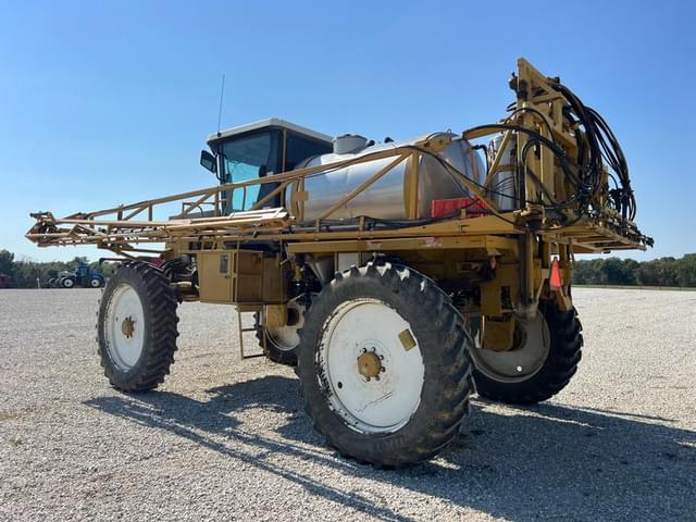 Image of Ag-Chem RoGator 854 equipment image 4