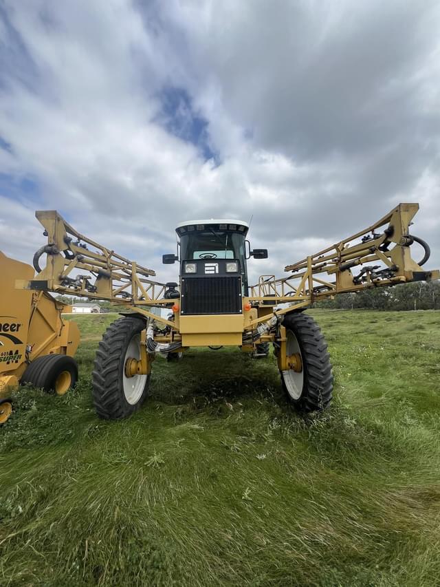 Image of Ag-Chem RoGator 854 equipment image 1