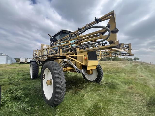 Image of Ag-Chem RoGator 854 equipment image 2